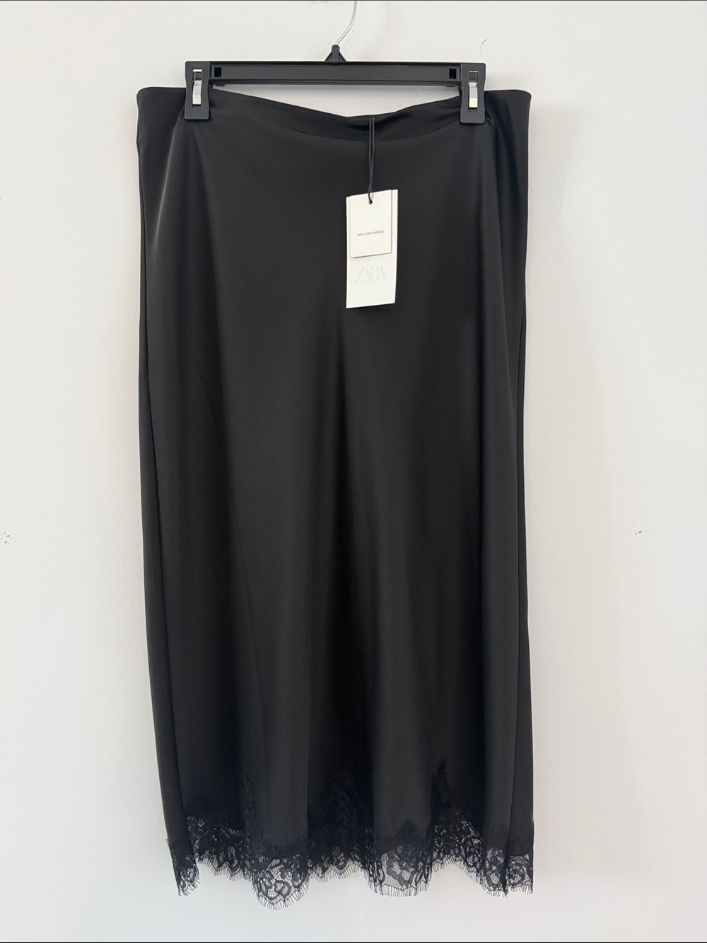 Zara satin skirt with lace. Black. NWT. Size L. Never worn.